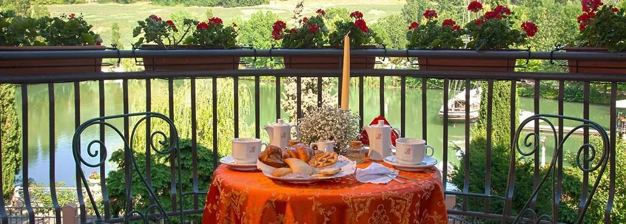 Hotel Villa Leri Monte Colombo 4*,