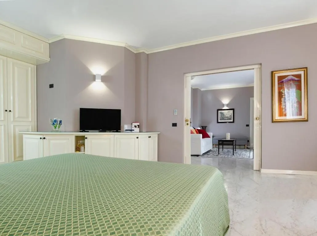 Hotel Villa Leri Monte Colombo 4*,